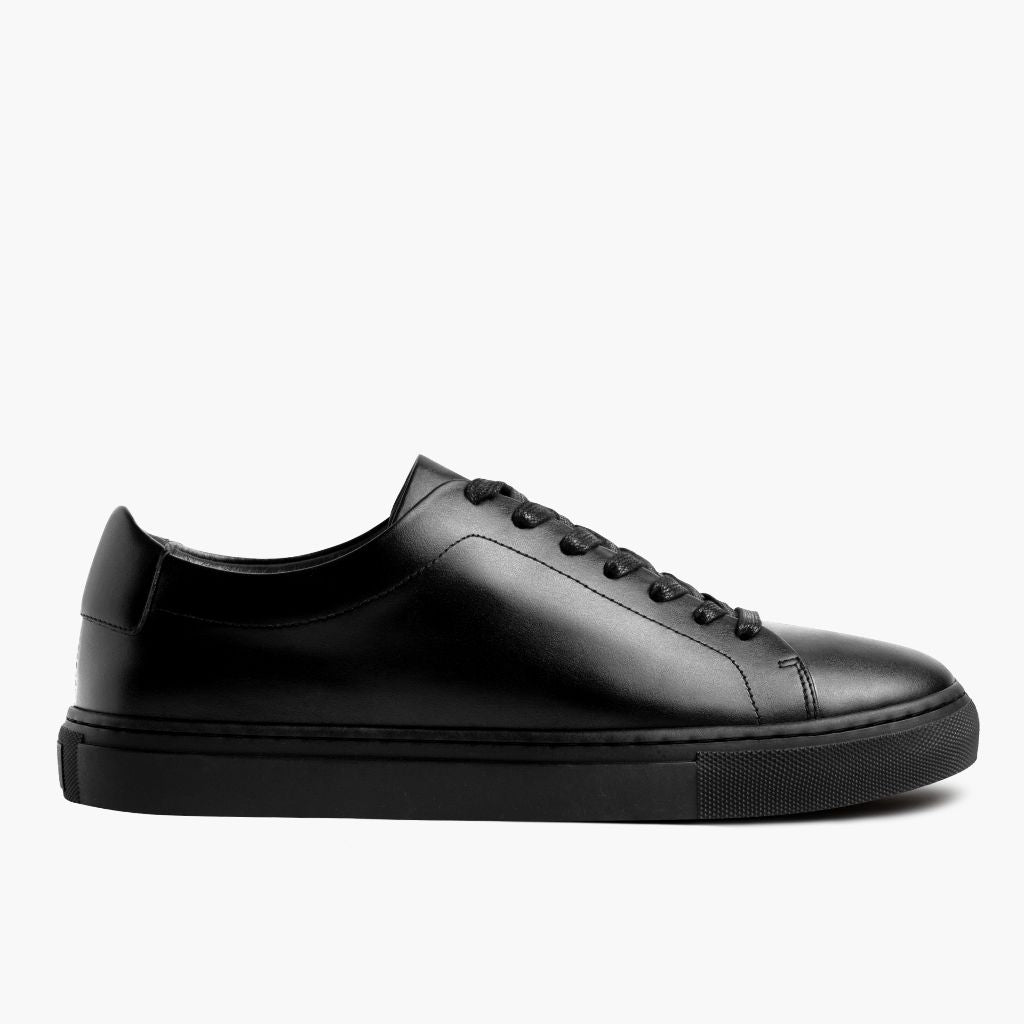 Black Full-Grain leather Sneakers - Рантовая конструкция Goodyear Welt и носок обуви