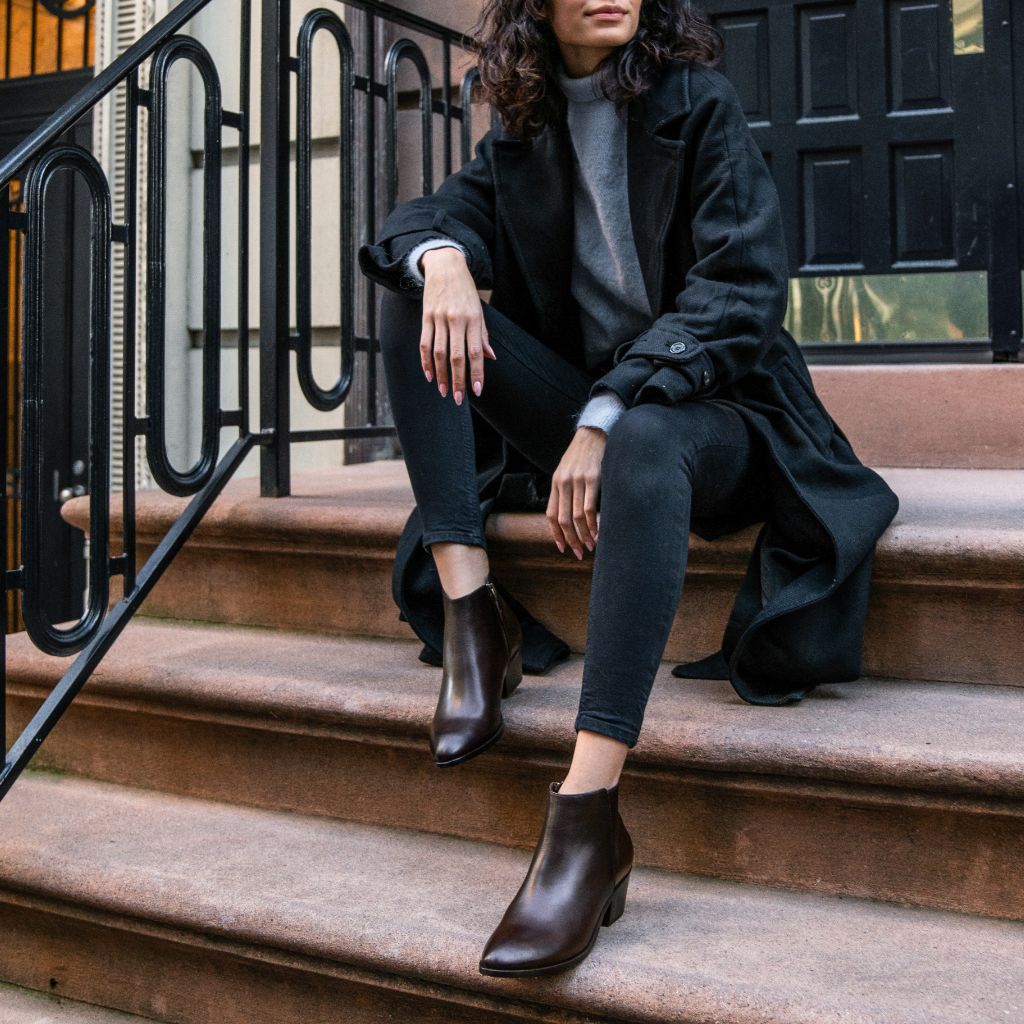 Top-Down Perspective Showing Lacing System & Tongue Craftsmanship