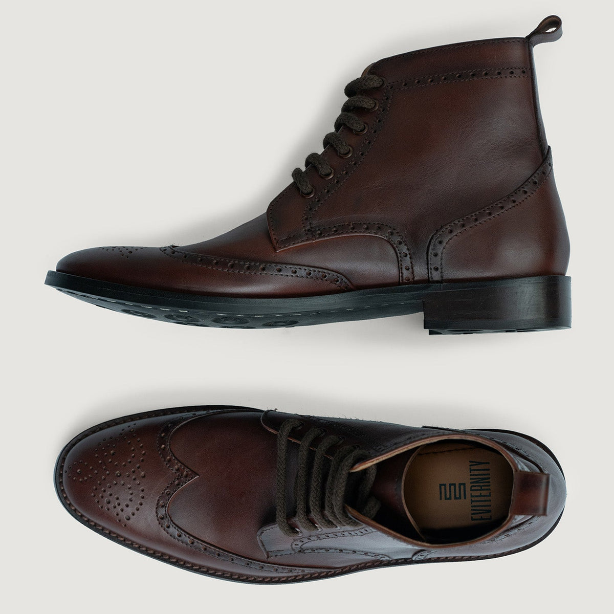Duster Brogues Derby Коричневый Burnished Кожаные ботинки - StudGuard для Мужчин - Вид сбоку, демонстрирующий эргономичный крой рукава
