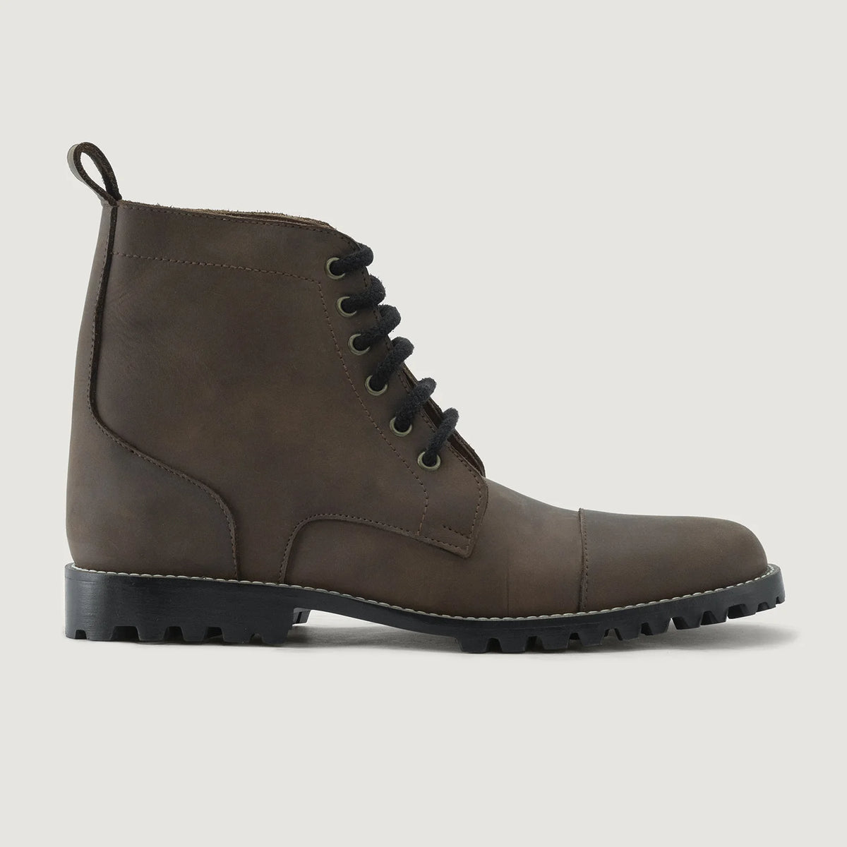 Waxed Brown Full-Grain leather Boots - Рантовая конструкция Goodyear Welt и носок обуви