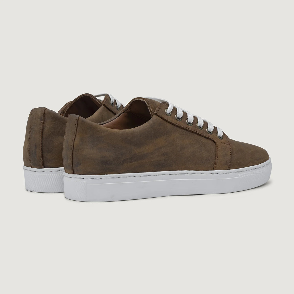 Burnt Copper Full-Grain leather Sneakers - Рантовая конструкция Goodyear Welt и носок обуви