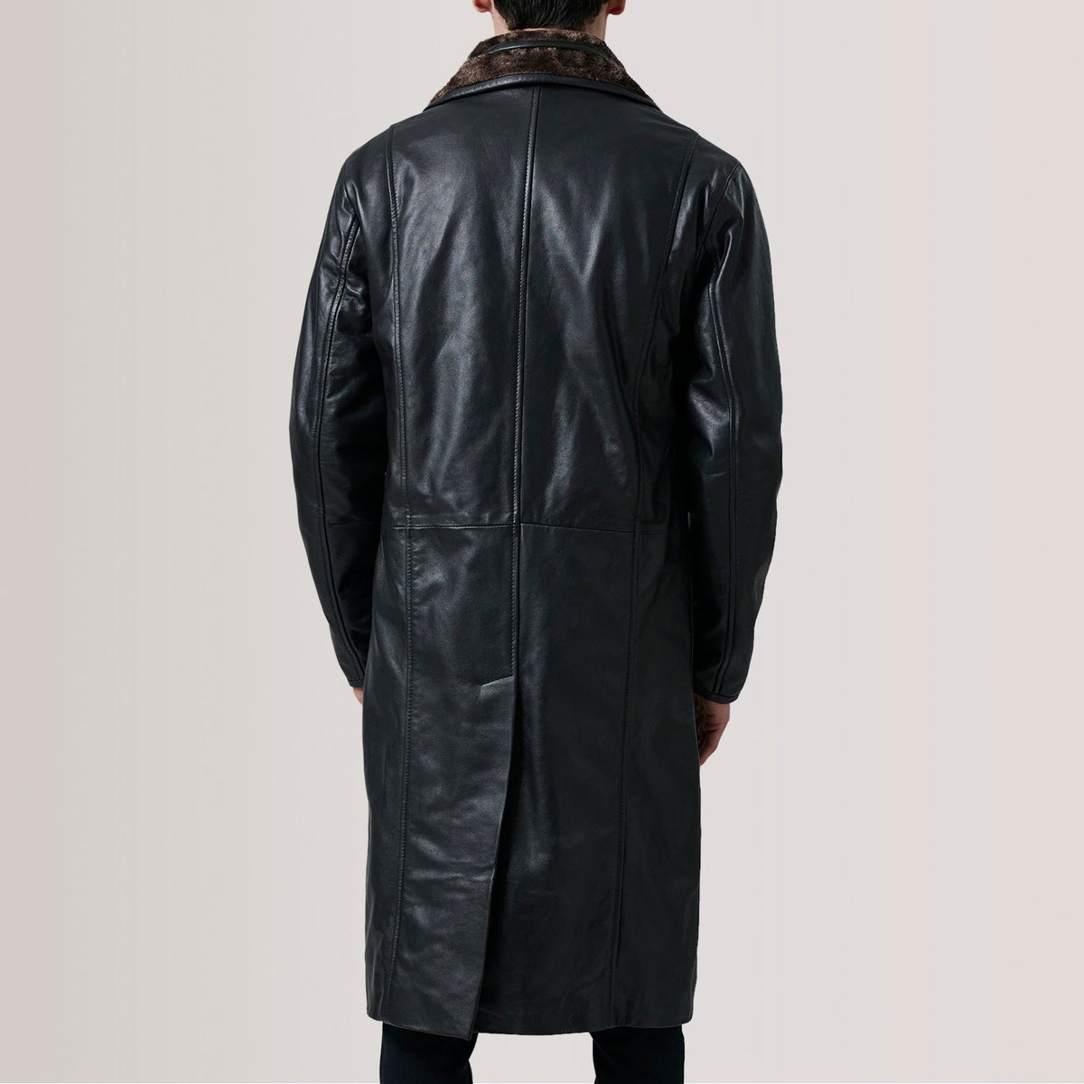 Close-Up Detail of Notch &amp; Button Hardware on Cai Black Leather Shearling Coat For Men