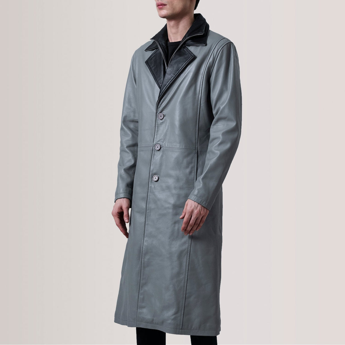 
Charlton Grey Leather Single Breasted Кожаное пальто для Мужчин For Men - Вид сбоку, демонстрирующий эргономичный крой рукава