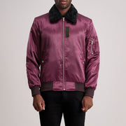 
Clyde B-15 Бордовый Кожаный бомбер для Мужчин in Maroon Satin - Вид спереди и приталенный силуэт | Купить в официальном онлайн-магазине