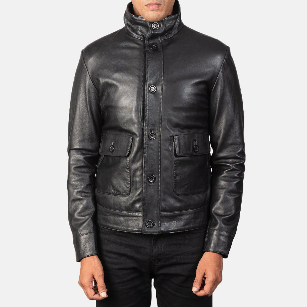 
Norman Black Hooded Bomber Leather Puffer Jacket - Вид сбоку, демонстрирующий эргономичный крой рукава