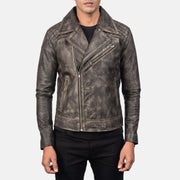 
Мастерство обработки подола и швов на Danny Quilted Brown Leather Biker Jacket