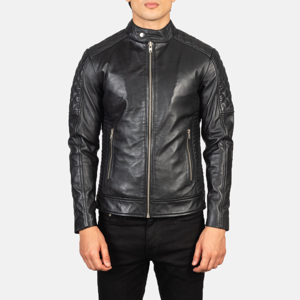 
Крупный план деталей of Band Collar & Zipper Hardware on Fernando Quilted Brown Suede Biker Jacket