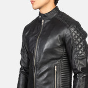 
Вид подкладки Showing Quilted Polyester Lining & Два функциональных внутренних кармана