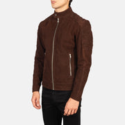 
Как выглядит на человеке:  Fernando Quilted Brown Suede Biker Jacket на модели — естественные складки при дневном свете