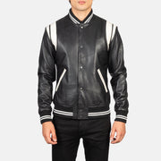 
Крупный план деталей of Varsity & Snap Buttons Hardware on Dantee Black Leather Varsity Jacket