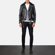 
Furton Black Leather Biker Jacket - Вид сбоку, демонстрирующий эргономичный крой рукава