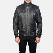 
Glen Street Черный Кожаный бомбер для Мужчин in Black Cowhide Leather - Вид спереди и приталенный силуэт | Купить в официальном онлайн-магазине