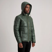 
Как выглядит на человеке:  Gordon Tan Hooded Leather Puffer Jacket на модели — естественные складки при дневном свете