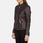 Образ на фигуре: Kelsee Navy Blue Suede Biker Jacket на модели при естественном дневном свете