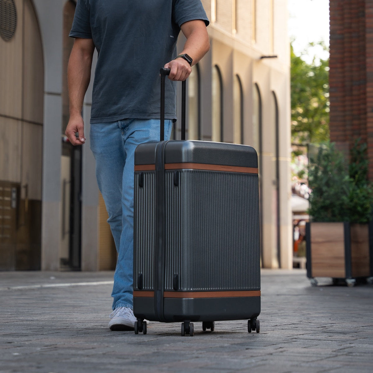 
Large Suitcase Zuna для Женщин для Женщин – alternate product view 2