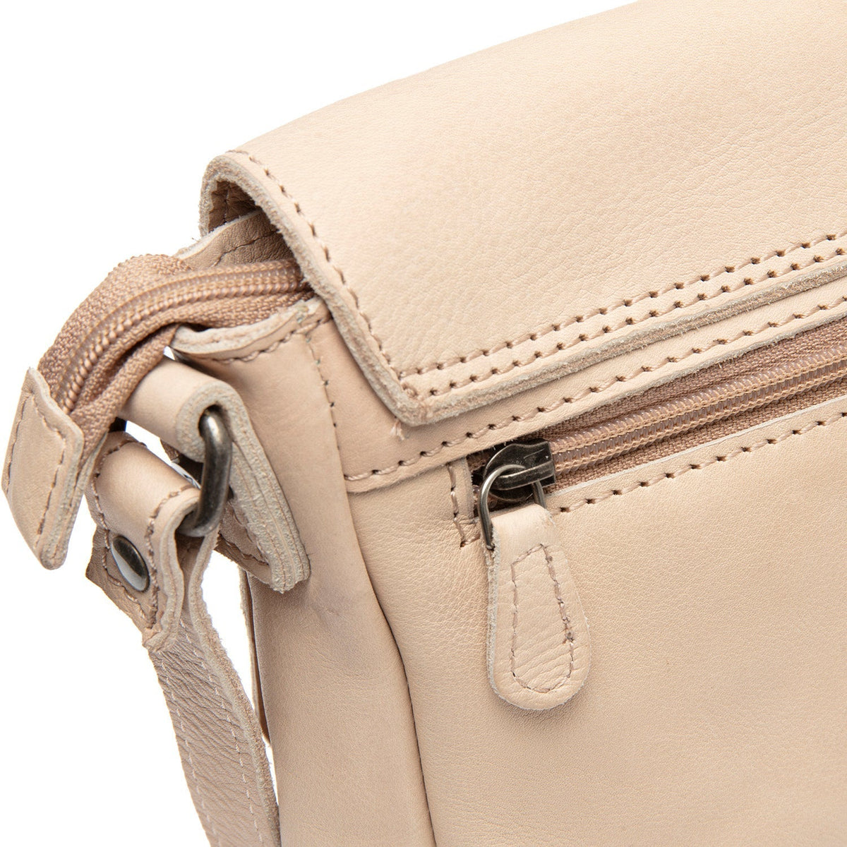 
Вид подкладки Showing Dedicated Padded Laptop Sleeve & Multi-Compartment Organization
