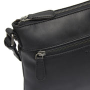 
Classic 100% Full-Grain leather Bag - Вид сзади с усиленными кожаными ремнями и прострочкой
