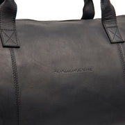 
Крупный план деталей of Classic Collar & Heavy-Duty Zipper Hardware on Leather Garment Bag Finlay