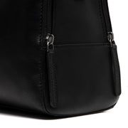 Authentic 100% Full-Grain Leather Grain Texture & Heavy-Duty Seam Stitching Detail