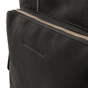 
Solid Antique Brass Hardware & Heavy-Duty Dual Zipper Detail on Alicante Цельнозерновая кожа Shopper для Женщин
