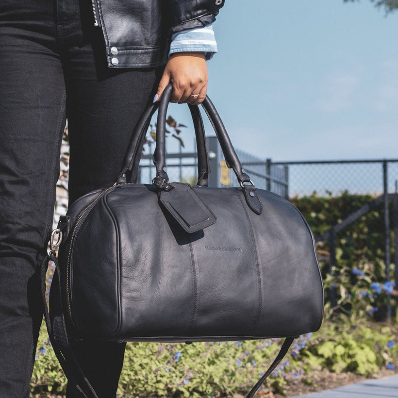 Liam Full-Grain Leather Weekender Bag женская