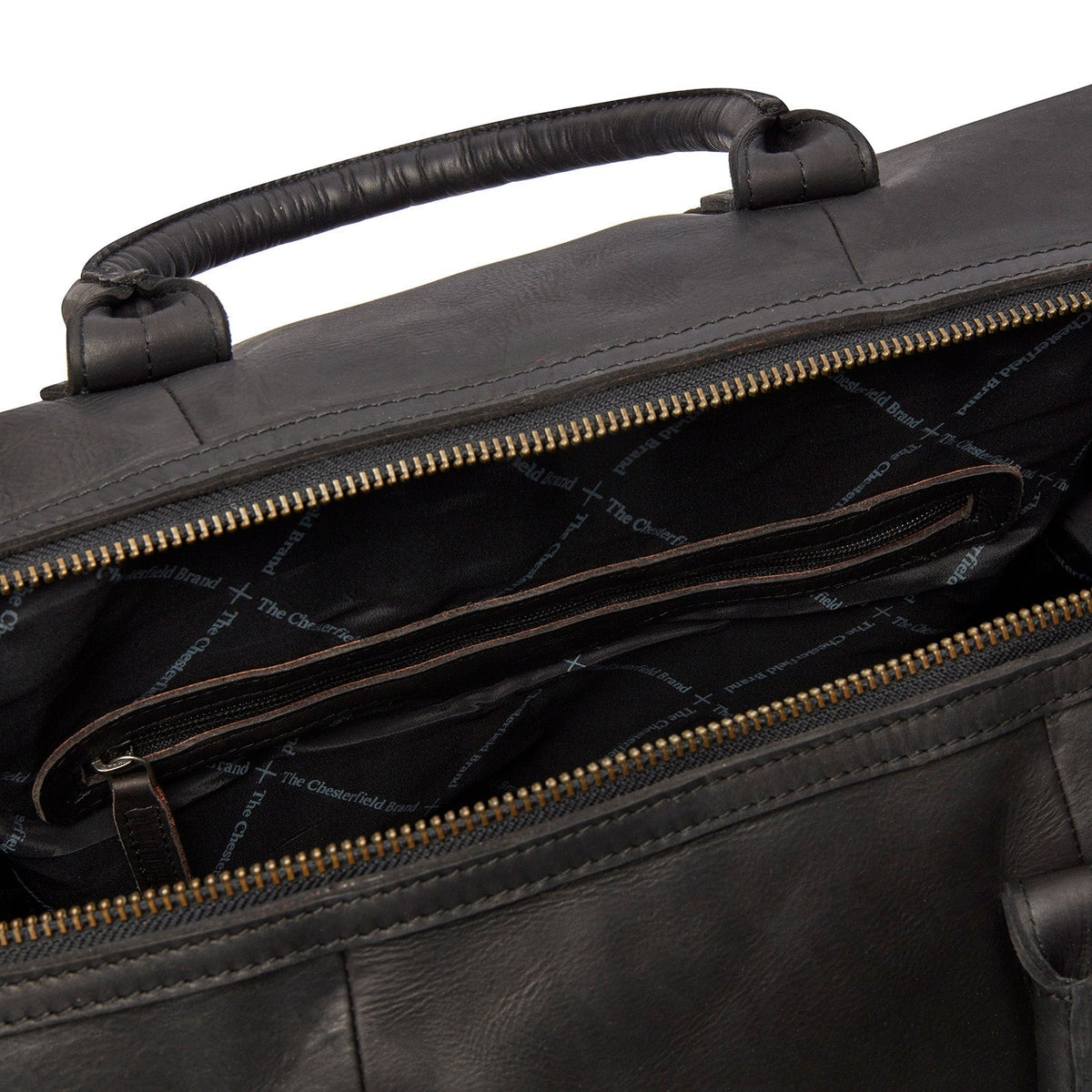 Solid Antique Brass Hardware &amp; Heavy-Duty Dual Zipper Detail on Portsmouth Full-Grain Leather Weekender Bag