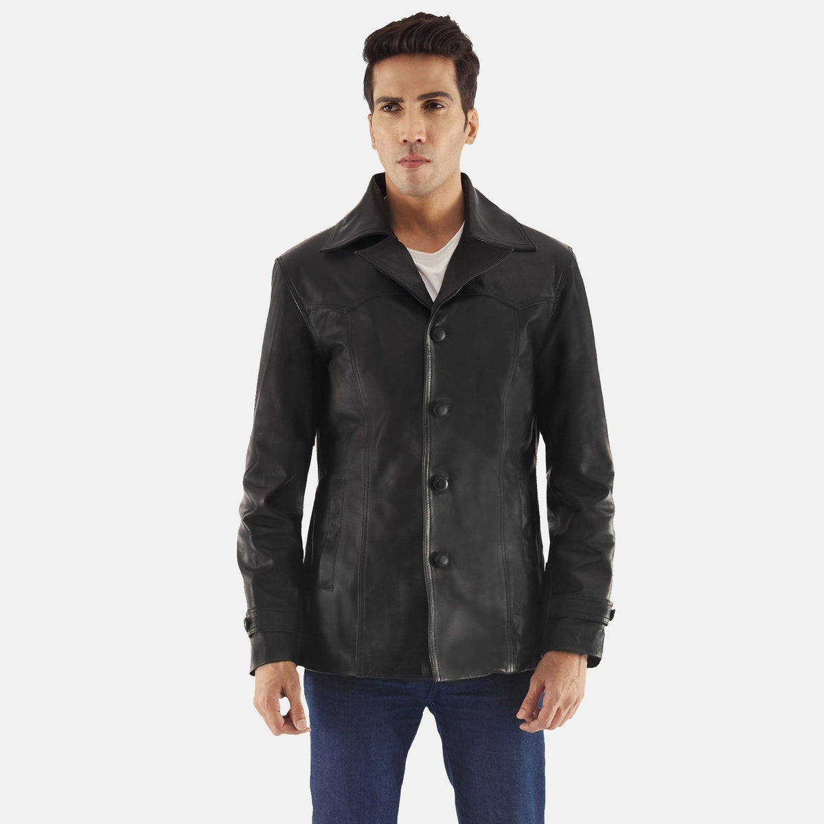 
Leo Черный Кожаное пальто для Мужчин in Black Cowhide Leather - Вид спереди и приталенный силуэт | Купить в официальном онлайн-магазине
