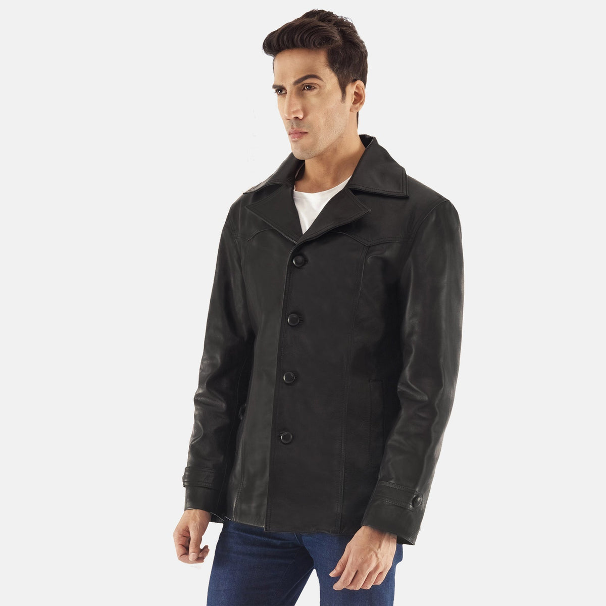 
Black Cowhide leather Blazer - Вид сзади, подчеркивающий посадку по плечам и ровный край