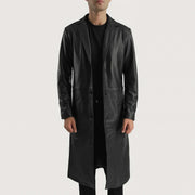 
Mateo Black Leather Single Breasted Coat in Black Cowhide Leather - Вид спереди и приталенный силуэт | Купить в официальном онлайн-магазине