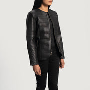 
Как выглядит на человеке:  Nexi Quilted Maroon Leather Jacket на модели — естественные складки при дневном свете