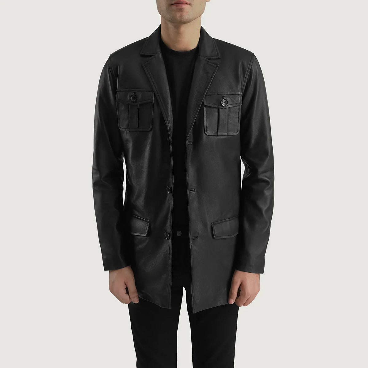 
Ray Cutler Black Leather Blazer in Black Sheepskin Leather - Вид спереди и приталенный силуэт | Купить в официальном онлайн-магазине