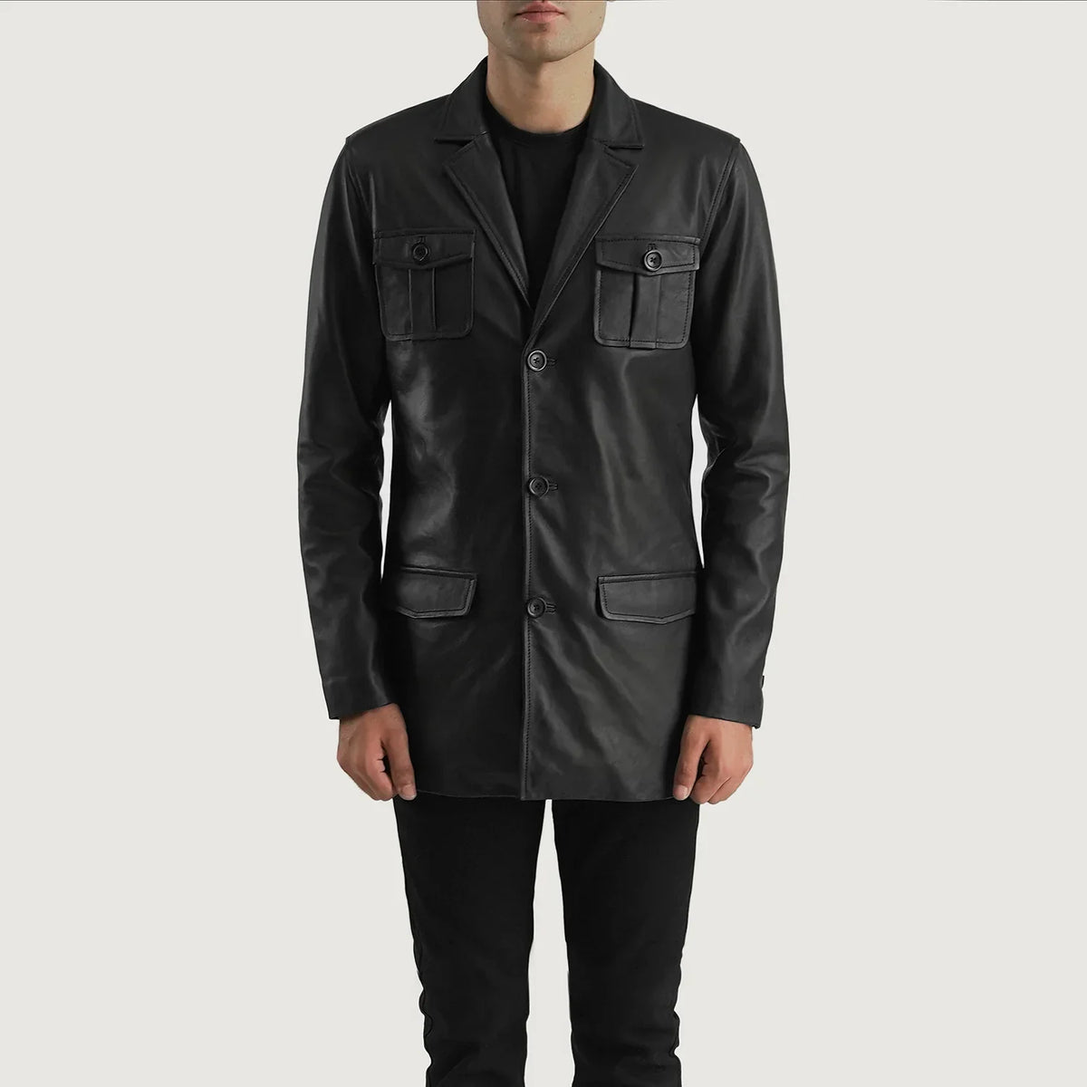 
Крупный план деталей of Band & Button Hardware on Ray Cutler Black Leather Blazer