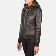 
Brown Sheepskin Leather Bomber Jacket - Вид сзади, подчеркивающий посадку по плечам и ровный край