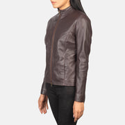 
Maroon Sheepskin Leather Biker Jacket - Вид сзади, подчеркивающий посадку по плечам и ровный край