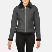 
Крупный план деталей of Buckled Collar & Zipper Hardware on Sherilyn B-3 Distressed Black Leather Bomber Jacket