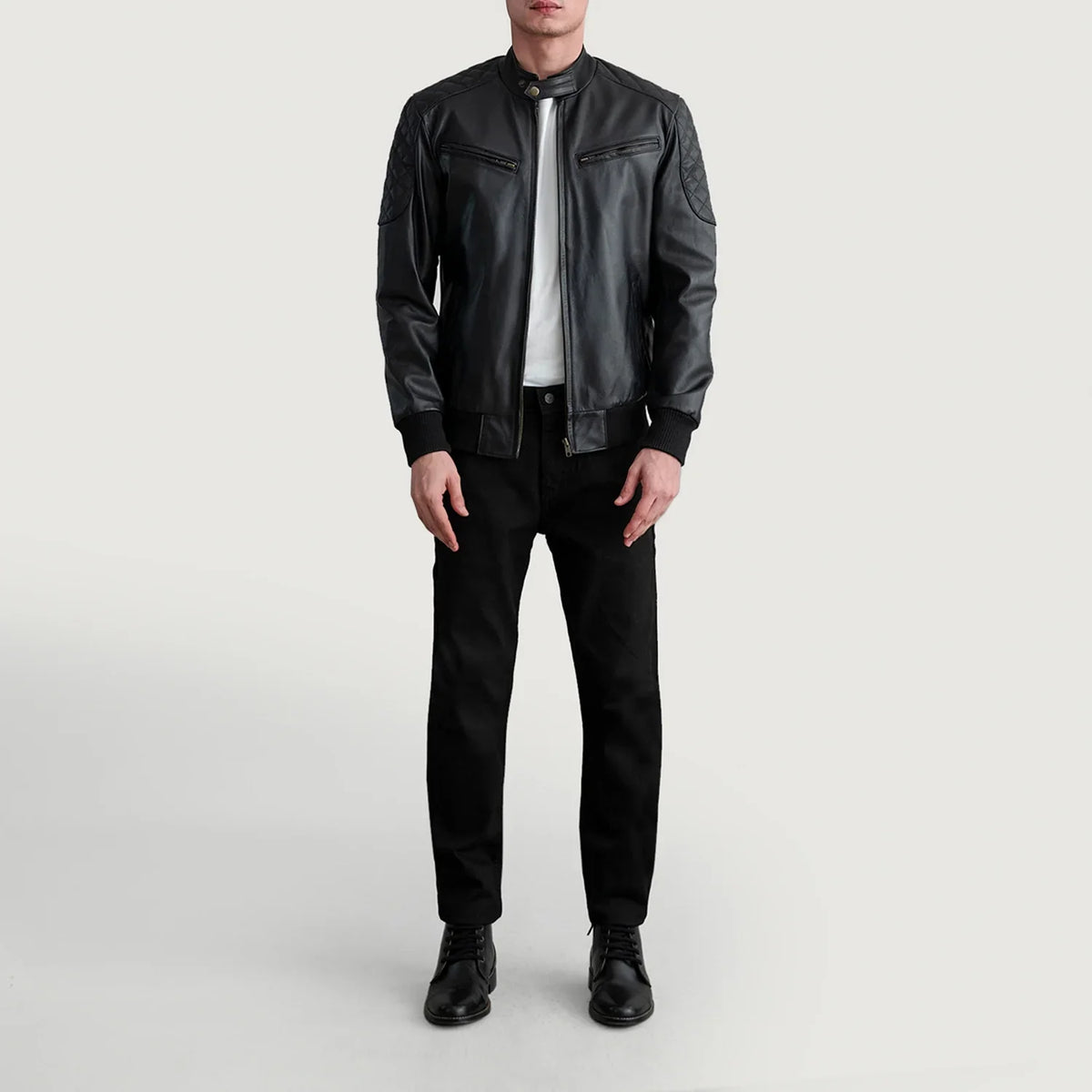 
Крупный план деталей of Band with Snap Button & Zipper Hardware on Sven Mocha Suede Bomber Jacket