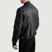 
Вид подкладки Showing Quilted Polyester Lining & Два функциональных внутренних кармана