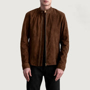 
Zen Коричневый Suede Кожаная куртка-косуха для Мужчин in Brown Goatskin Suede - Вид спереди и приталенный силуэт | Купить в официальном онлайн-магазине